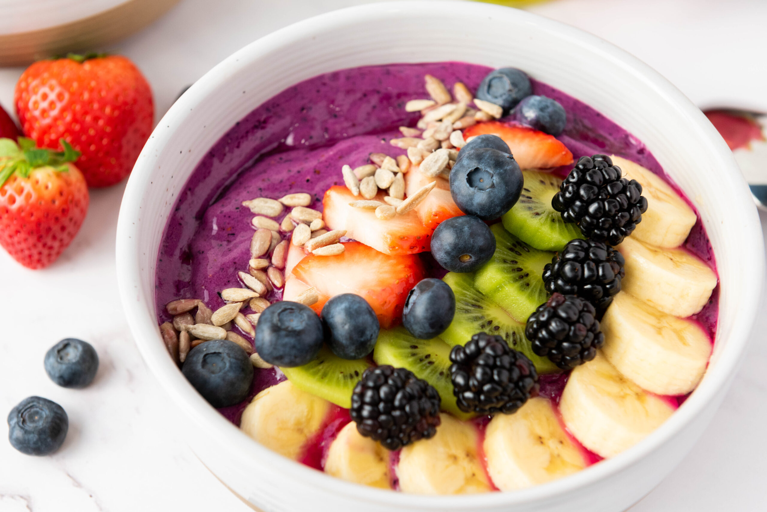 thick smoothie bowl - with fruit and granola