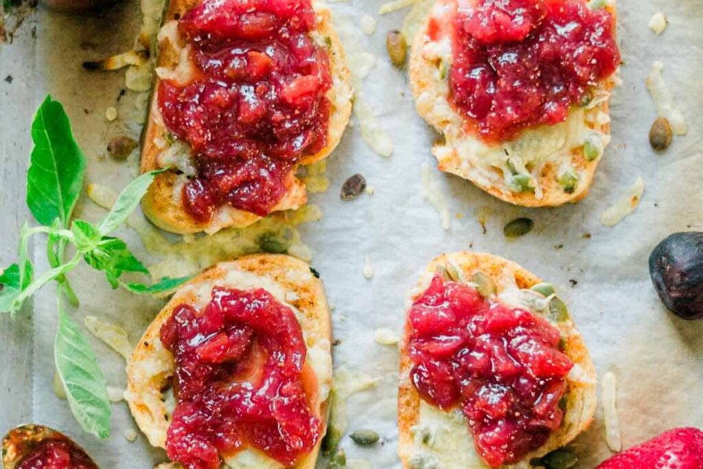 15-minute Crostini with Cheese and Homemade Strawberry-Fig Preserves