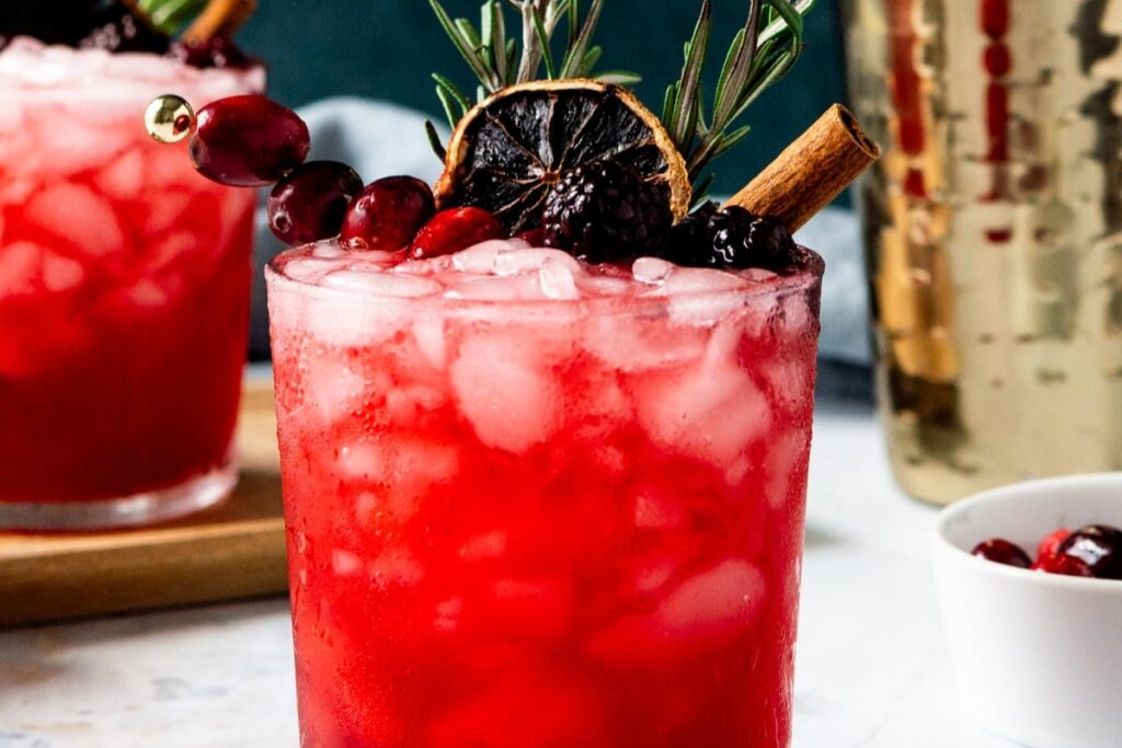 Blackberry Gin Smash cocktail