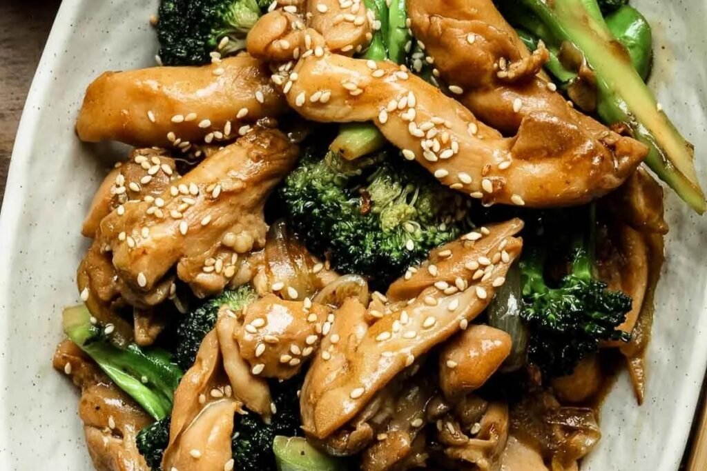 Chicken and Broccoli Stir Fry (Chinese Takeout Style)