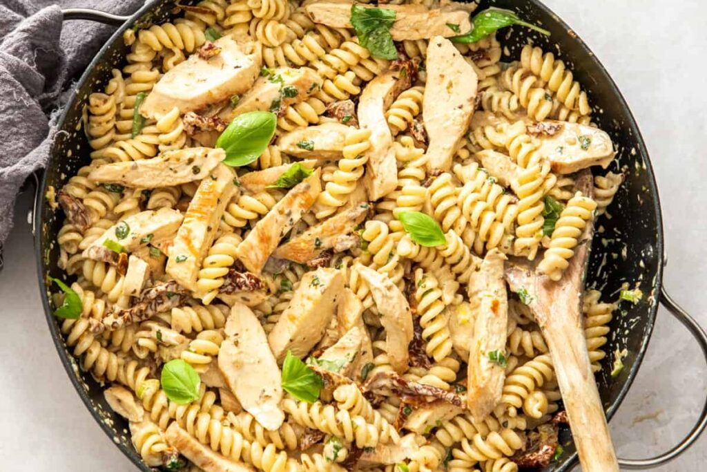 Creamy Sun-Dried Tomato Chicken Pasta