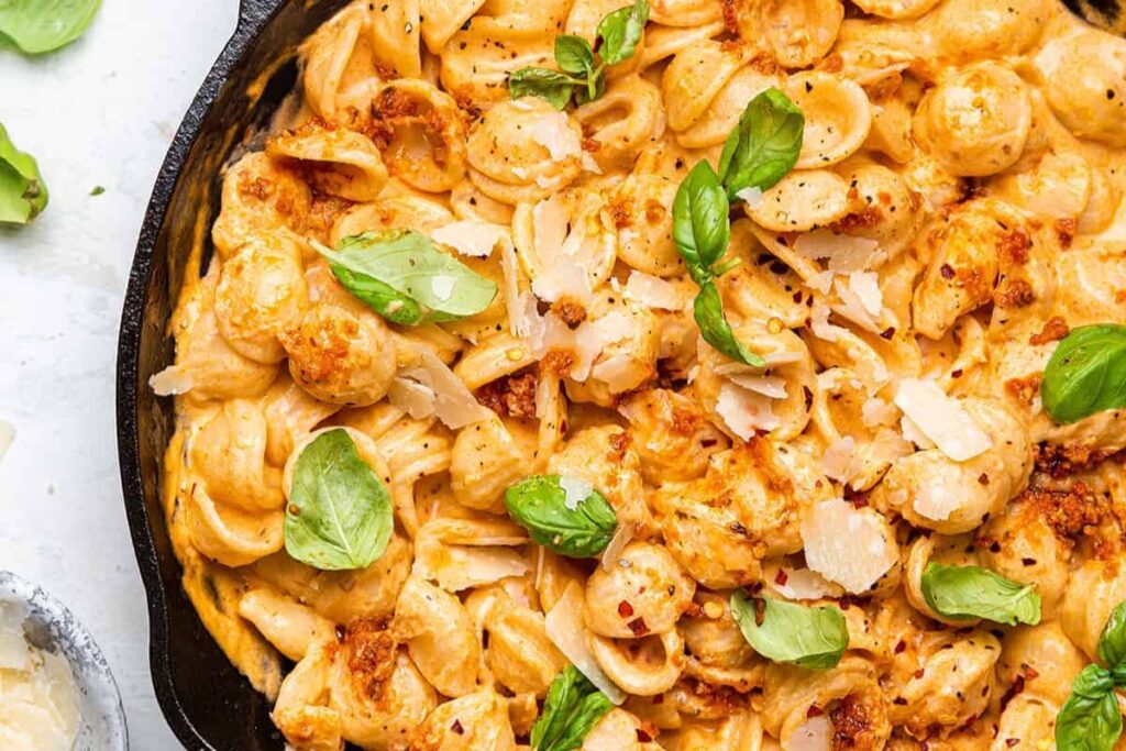 Creamy Sun-Dried Tomato Pesto Pasta