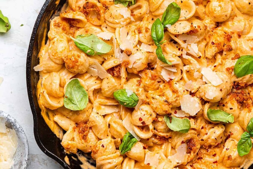 Creamy Sun-Dried Tomato Pesto Pasta