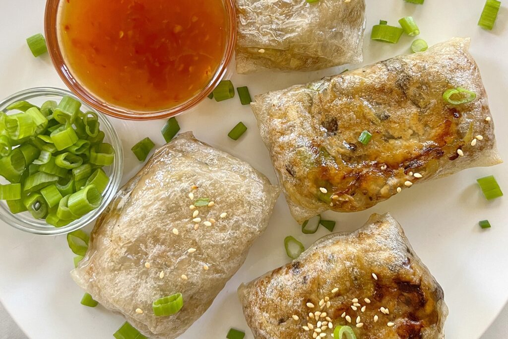 Crispy Air Fryer Rice Paper Dumplings with dip sauce