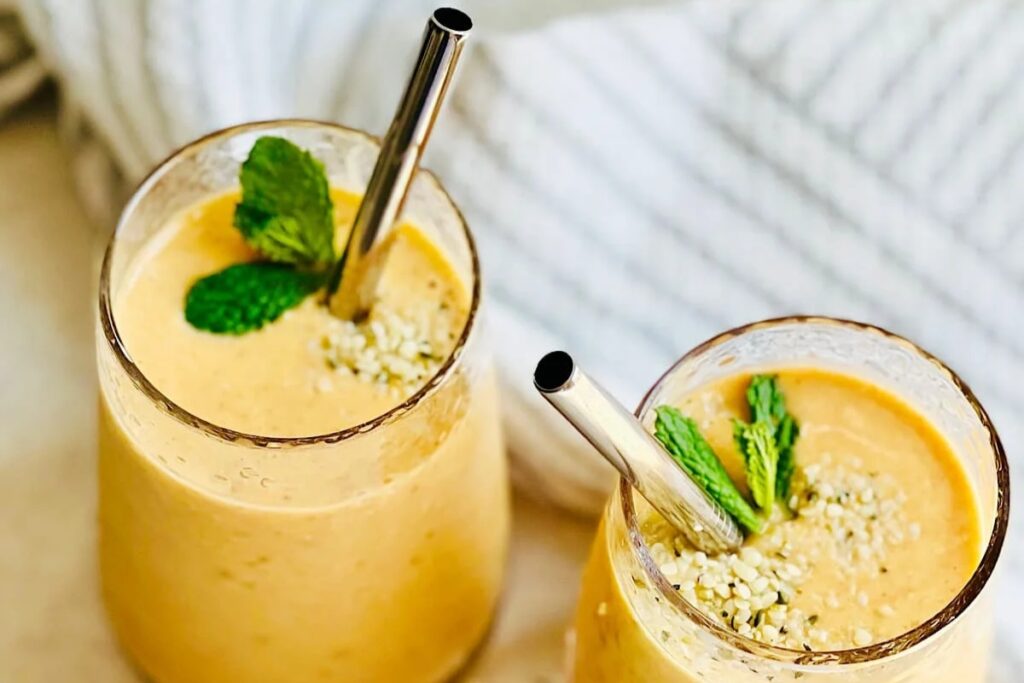 Easy Banana Ginger Turmeric Smoothie