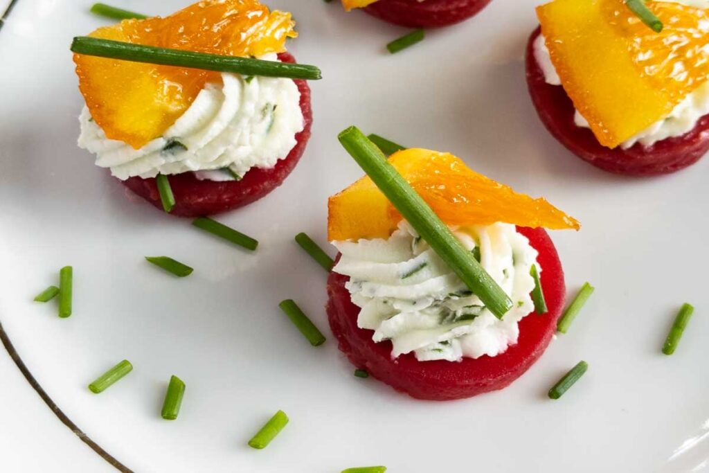 Easy Beet And Goat Cheese Appetizer Bites 