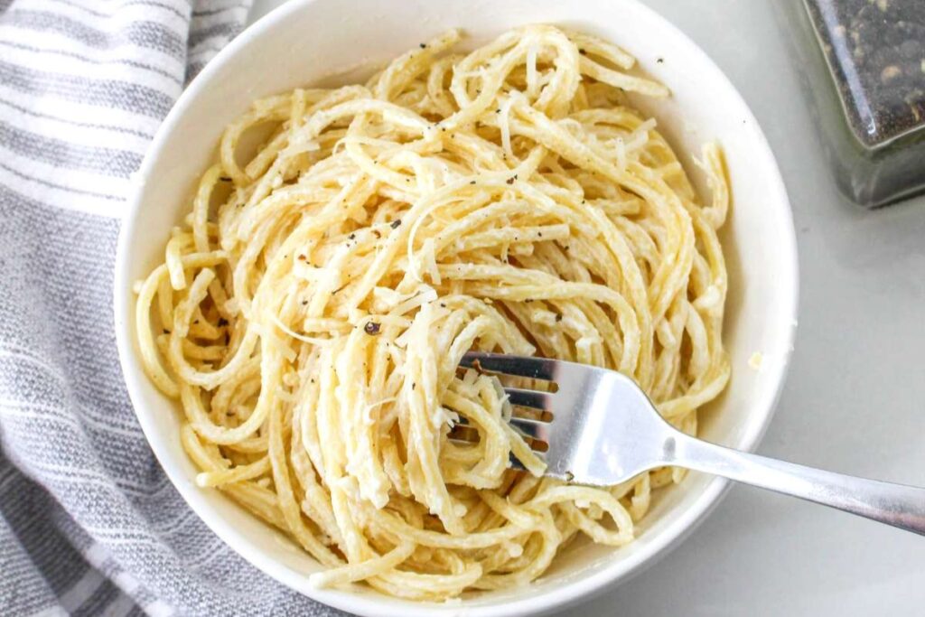 Easy Creamy Cream Cheese Pasta Recipe