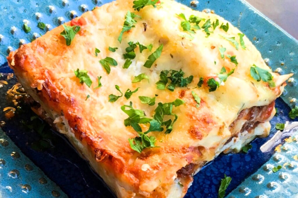 Easy Drool Worthy 5 Cheese Lasagna
