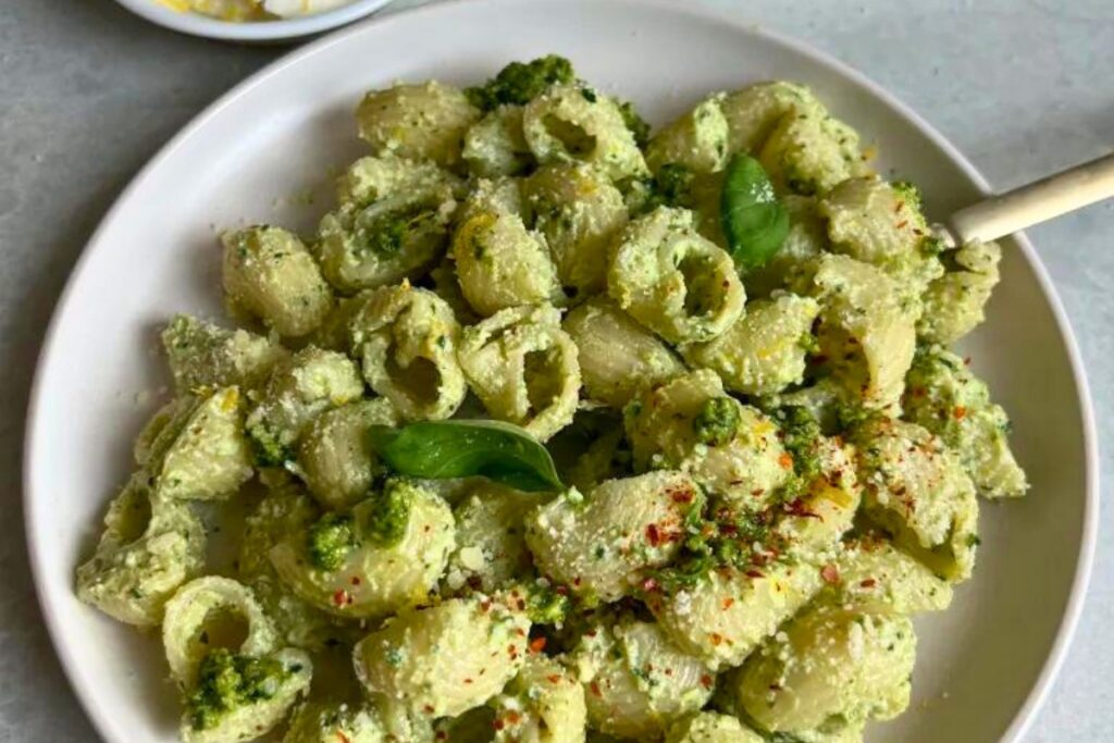 Easy Pesto Ricotta Pasta