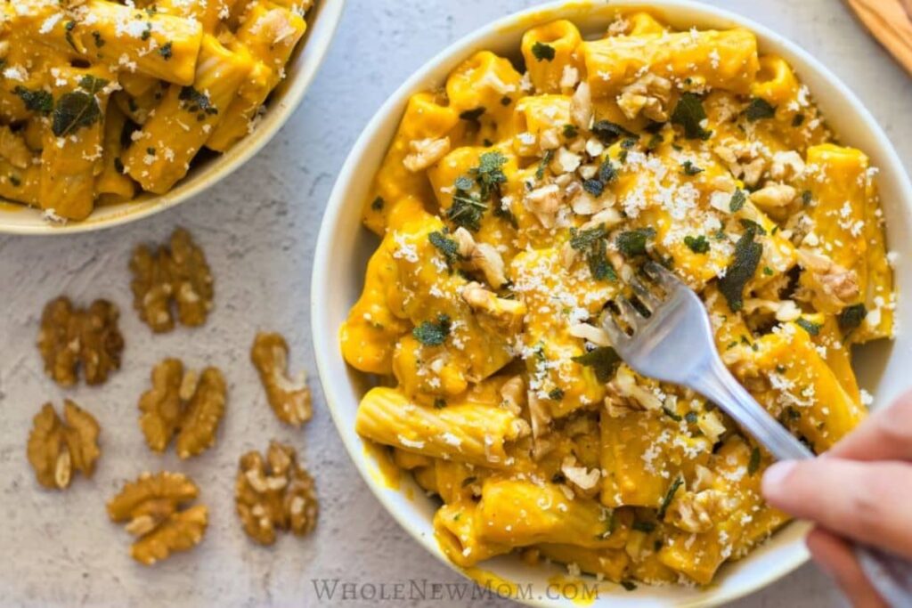 Easy and Oh So a bowl of Creamy Vegan Pumpkin Pasta (gluten-free)