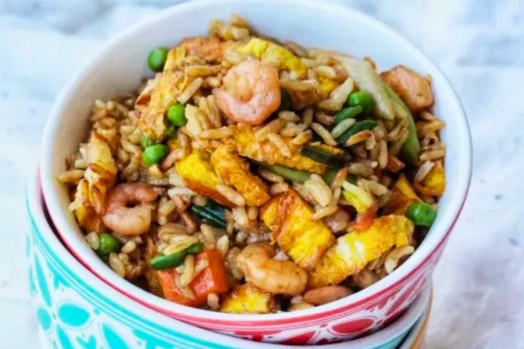 A bowl of Peruvian-style fried rice (arroz chaufa)