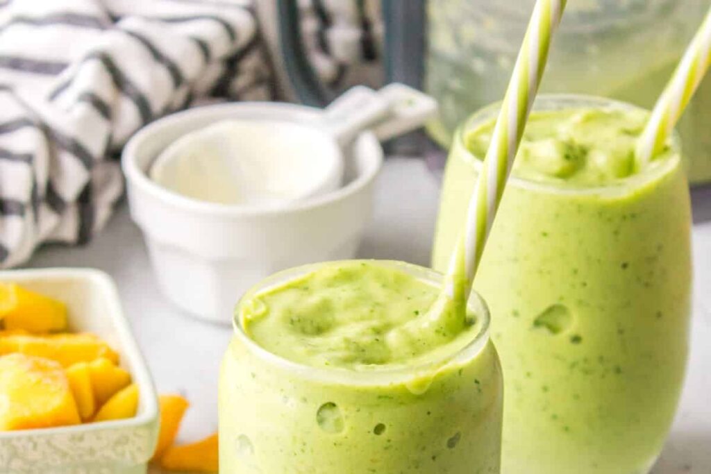 Tropical Green Smoothie