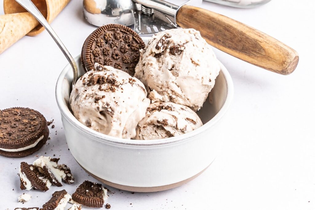 Vegan Cookies and Cream Ice Cream