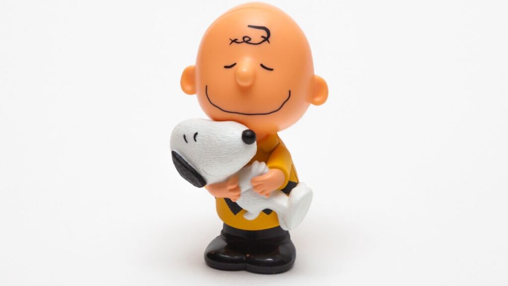 charlie brown and snoopy toy