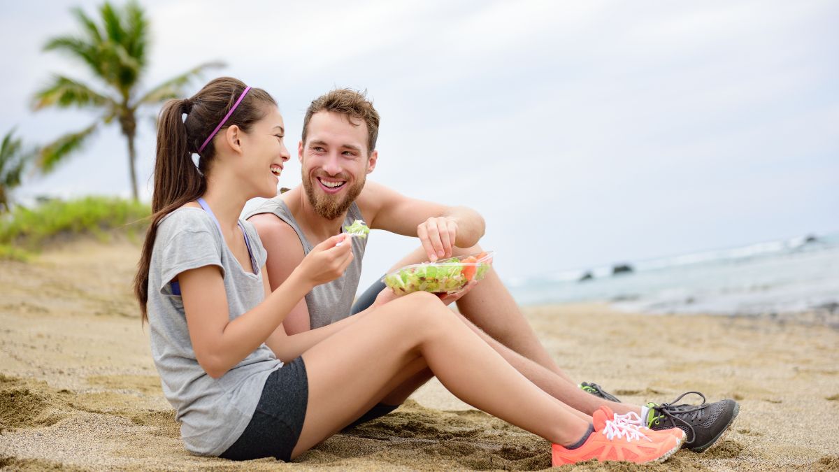 couple eating