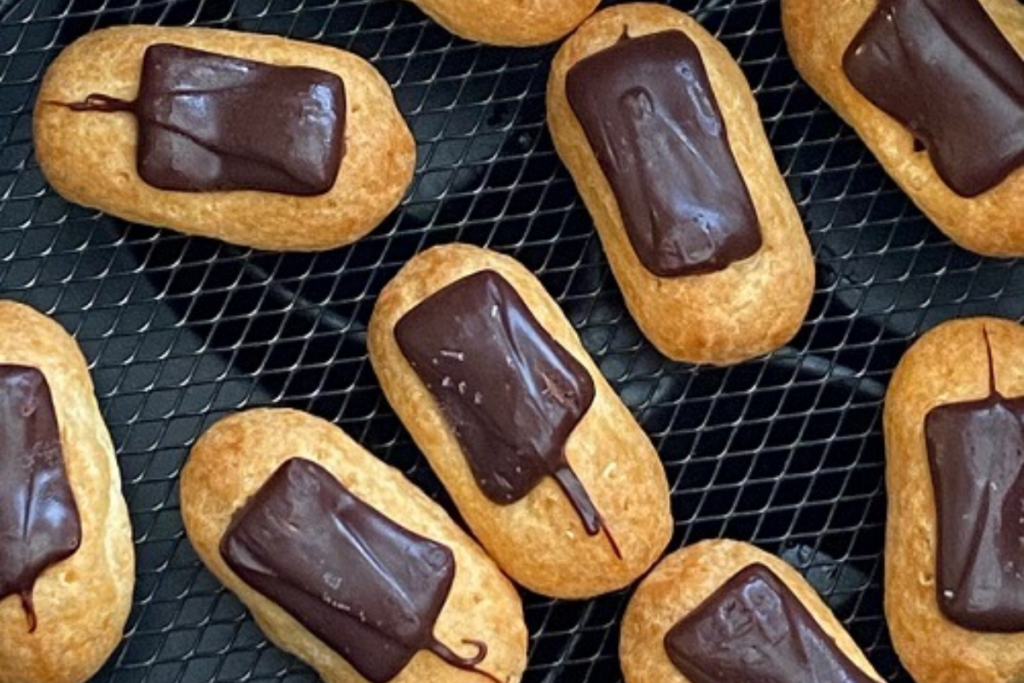 Air Fryer Frozen Eclairs 