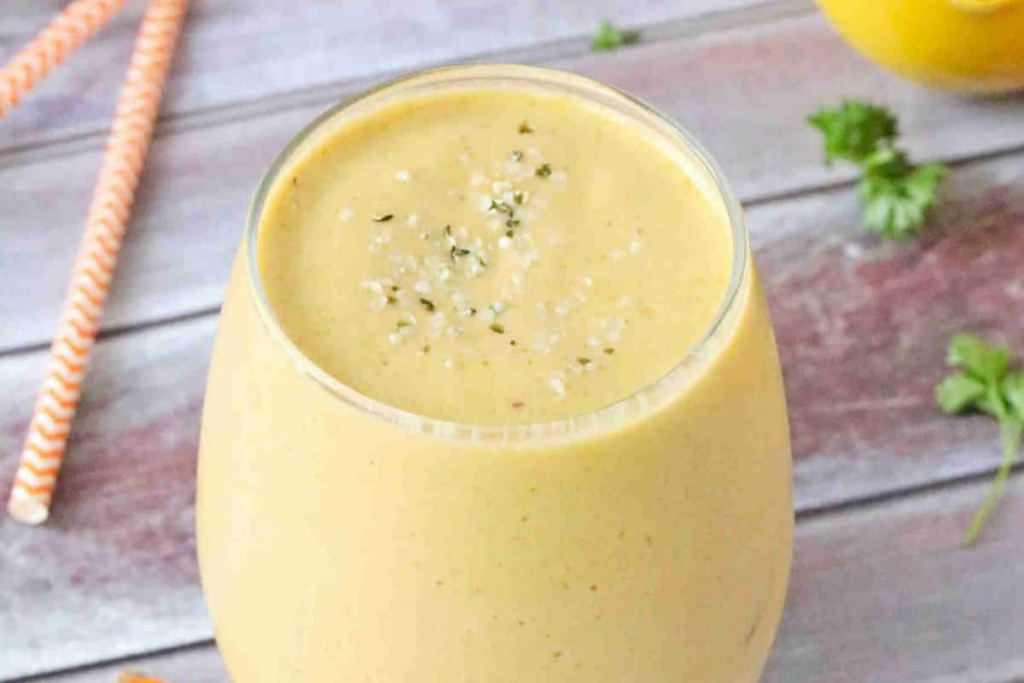 Anti-Inflammatory Turmeric Mango Smoothie (Whole30) 