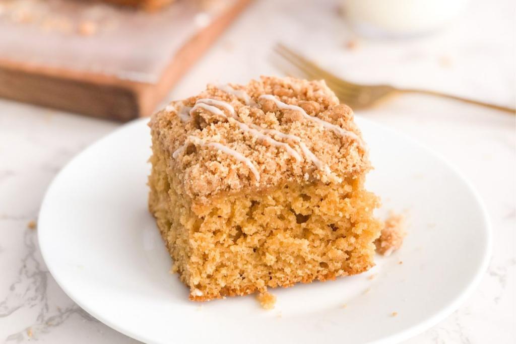 Biscoff Cake with Crumb Topping 