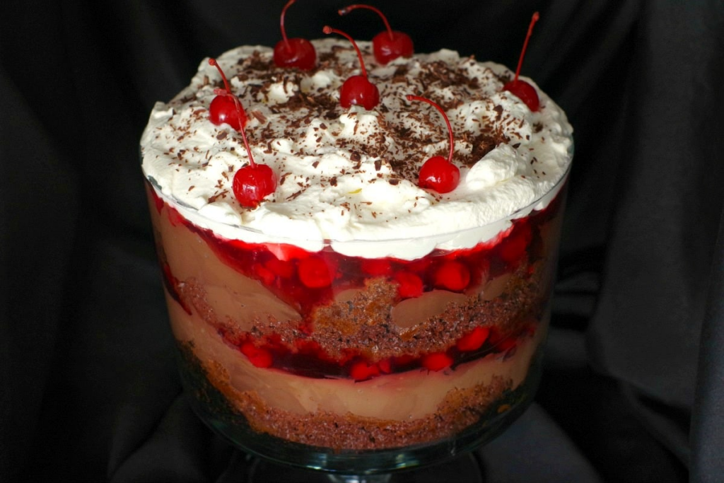 Black Forest Trifle Easy No Bake Dessert 