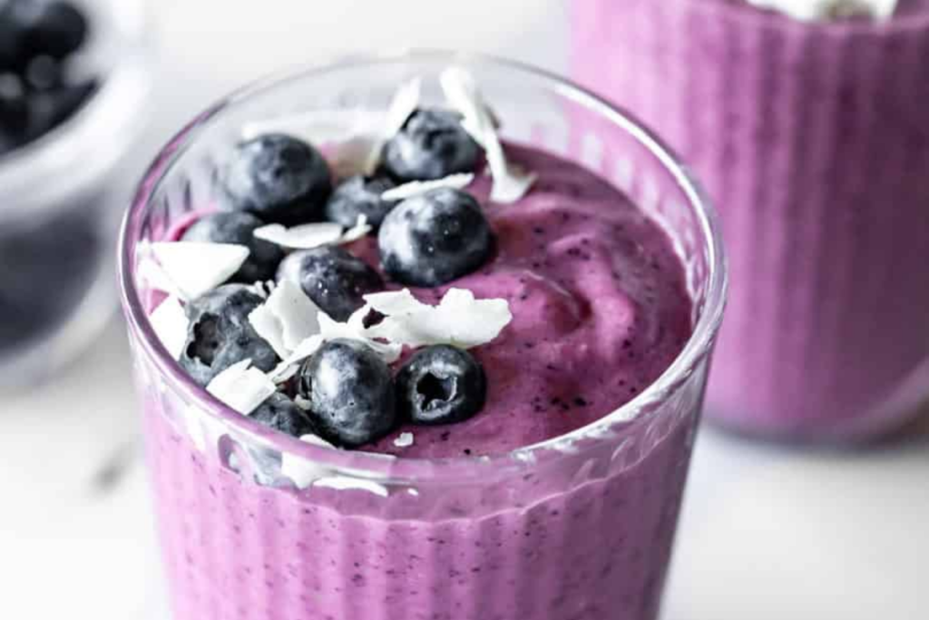 Blueberry Pineapple Smoothie (Without Yogurt)