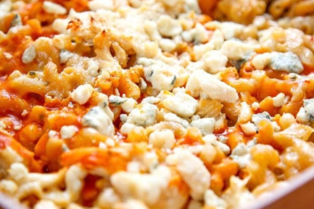 Buffalo Chicken Mac and Cheese
