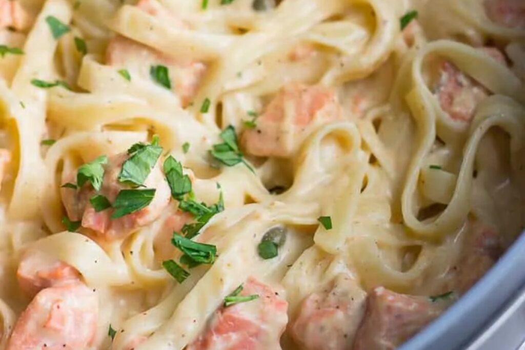 EASY CREAMY SALMON PASTA RECIPE 