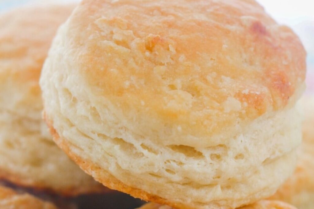 Easy Southern Buttermilk Biscuits