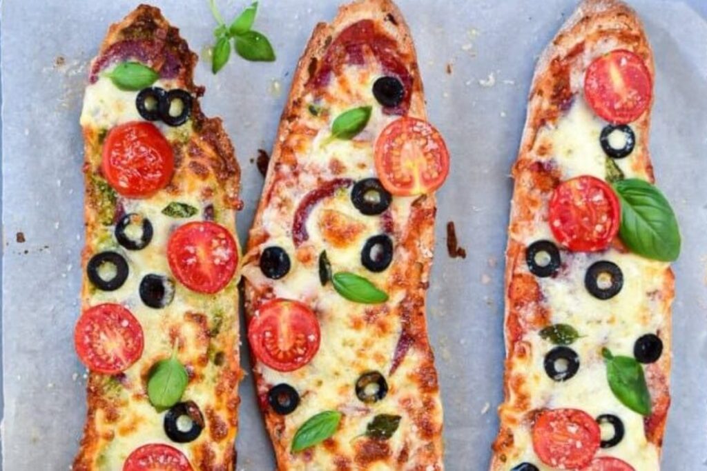 French Bread Pizza (Baguette Pizza) 