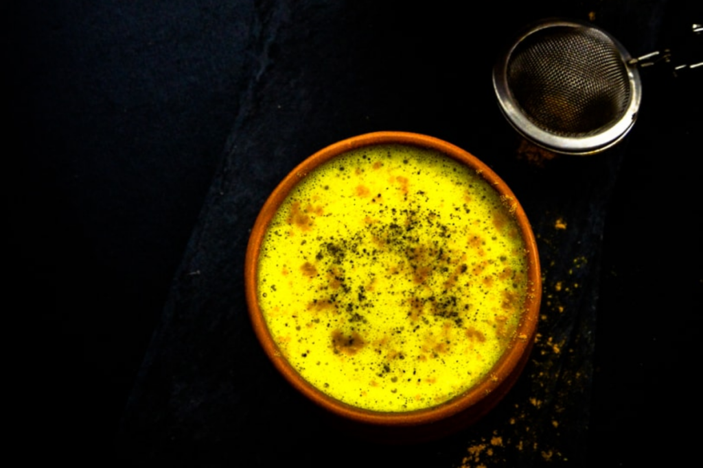 GOLDEN TURMERIC MILK (HALDI DOODH) 