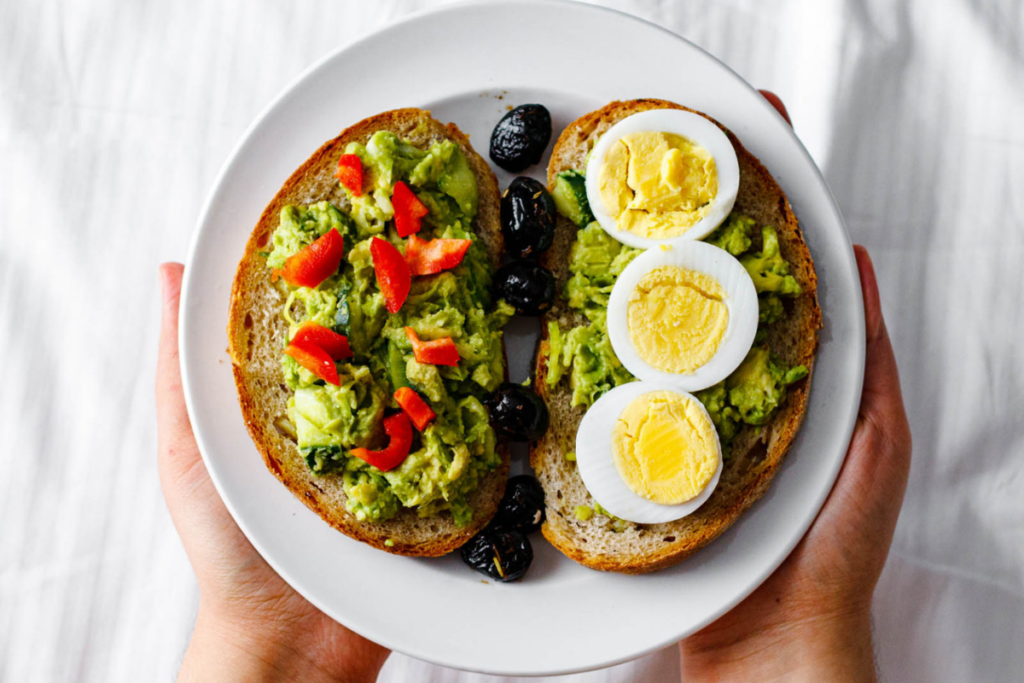 Healthy 5-Minute Guacamole On Bread Recipee 