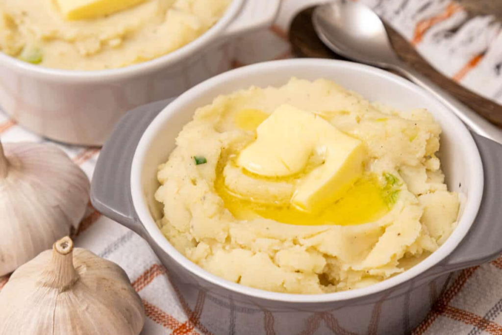 INSTANT POT GARLIC MASHED POTATOES (NO DRAIN) 