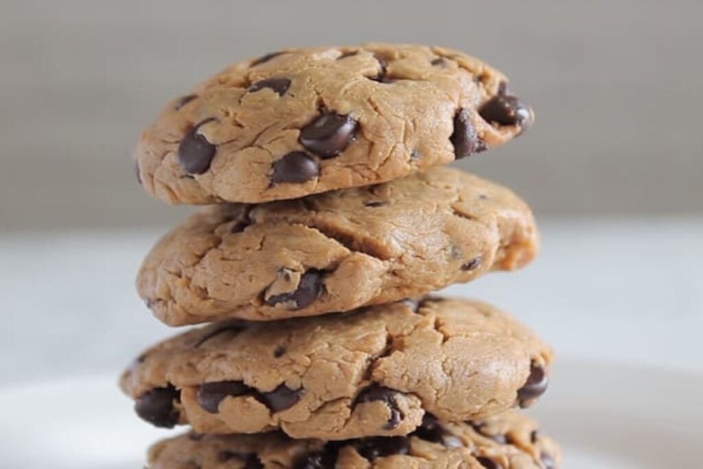 Keto Chocolate Chip Cookies 