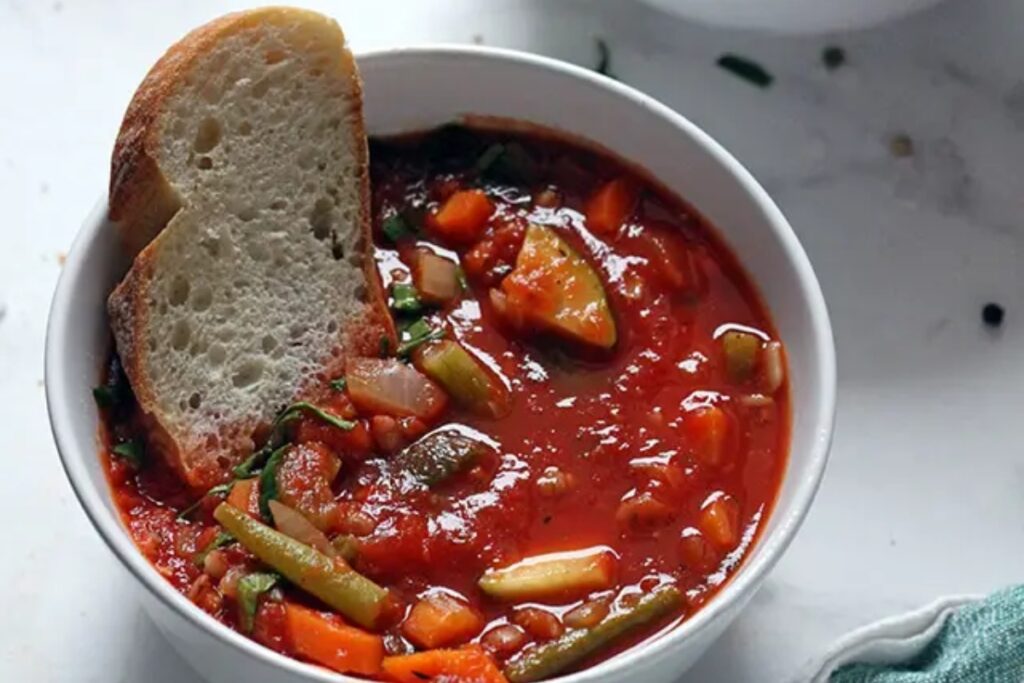 One Pot Vegan Minestrone Soup