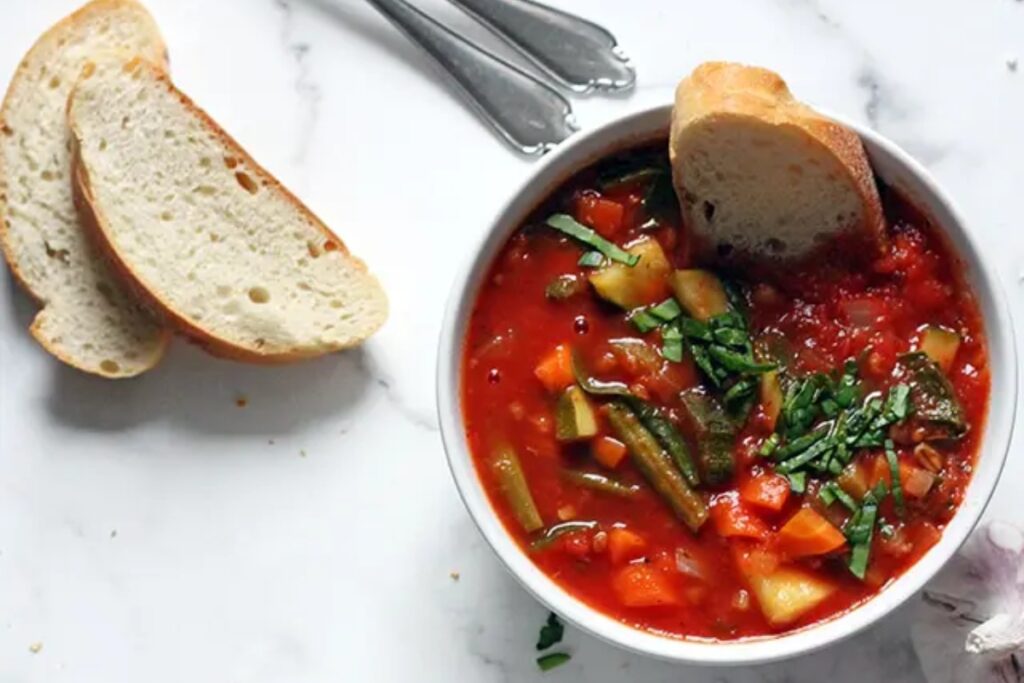 One Pot Vegan Minestrone Soup 