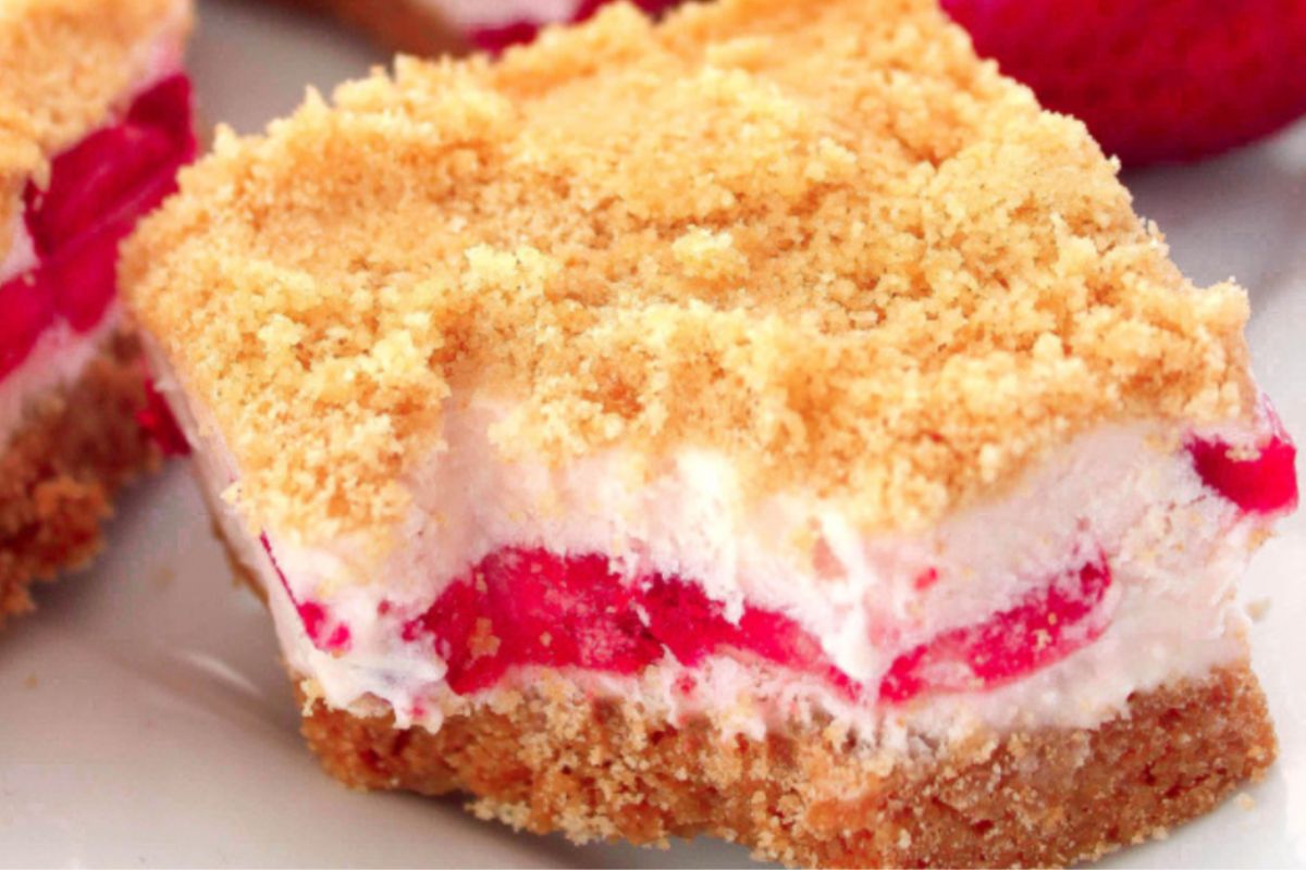 Strawberry shortcake bar