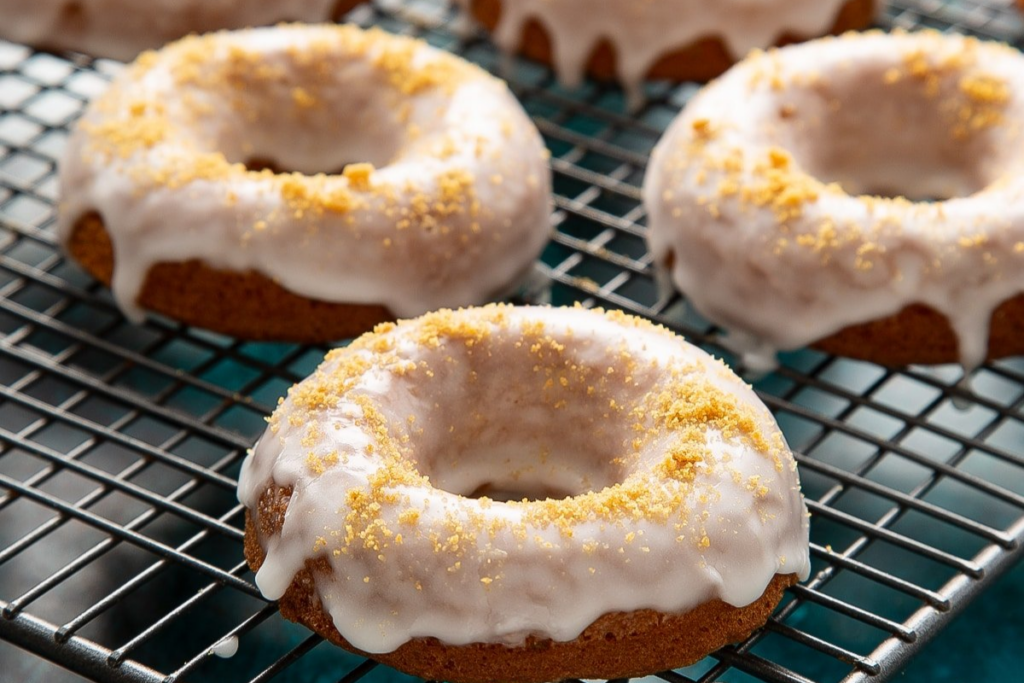 baked gingerbread donuts