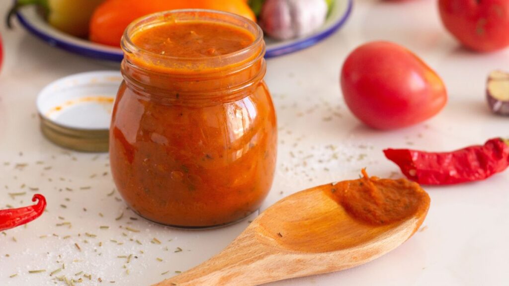 jar of tomato sauce