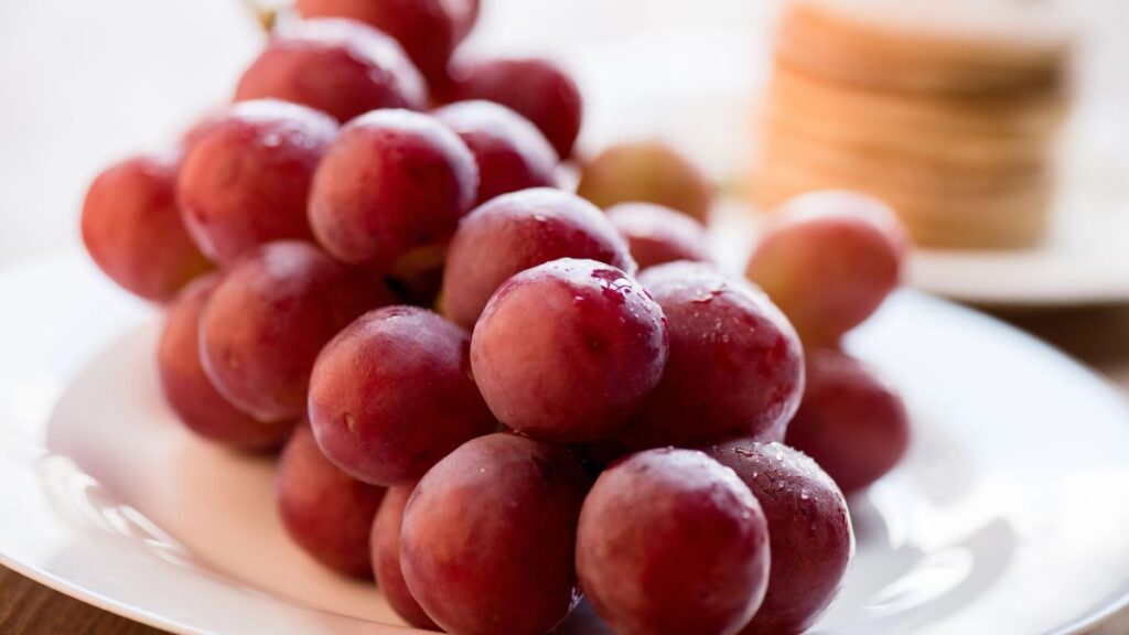 red grapes