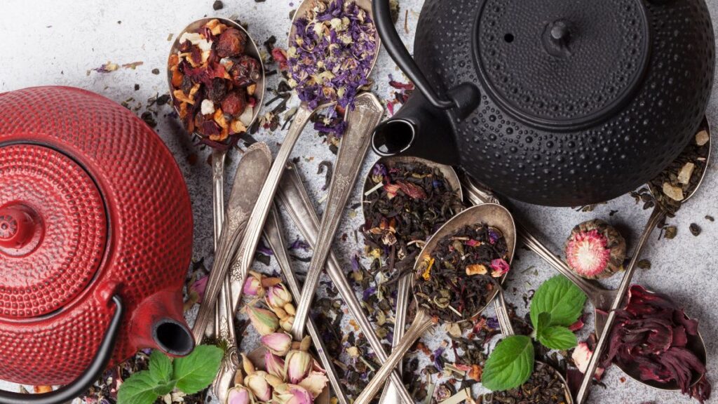 tea on spoons with pots