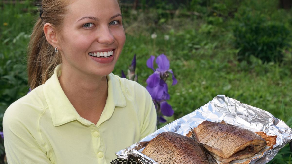 woman cooking with foil