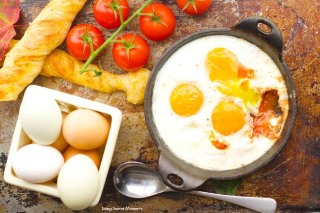 Baked Eggs With Goat Cheese And Tomato 