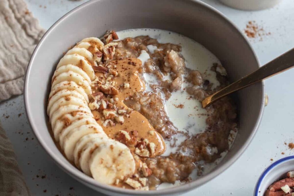 Banana Date Oatmeal 