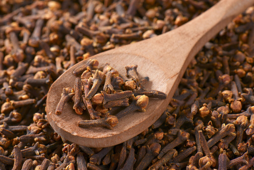 Dried cloves