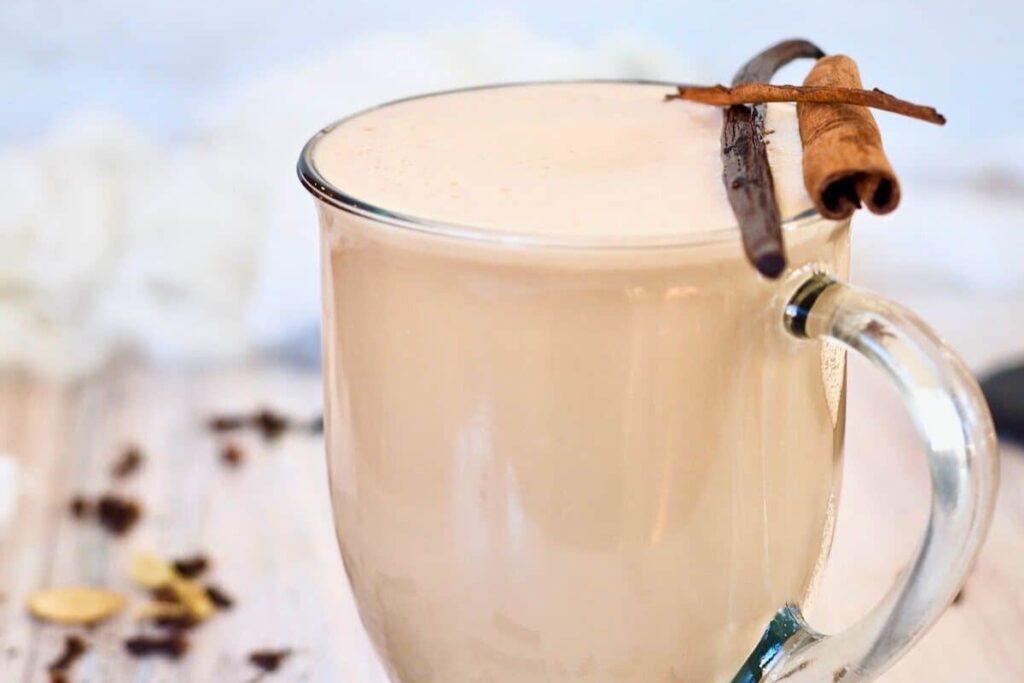 Easy Homemade Chai Tea Latte Recipe 