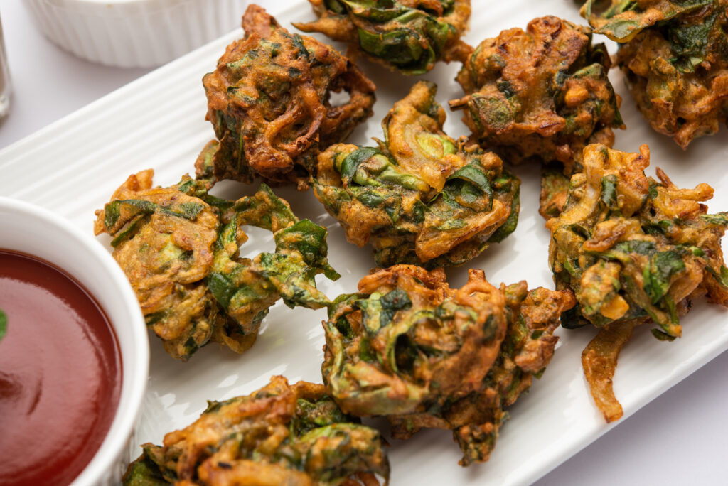 Homemade tasty Palak pakoda or pakora known as Spinach Fritter