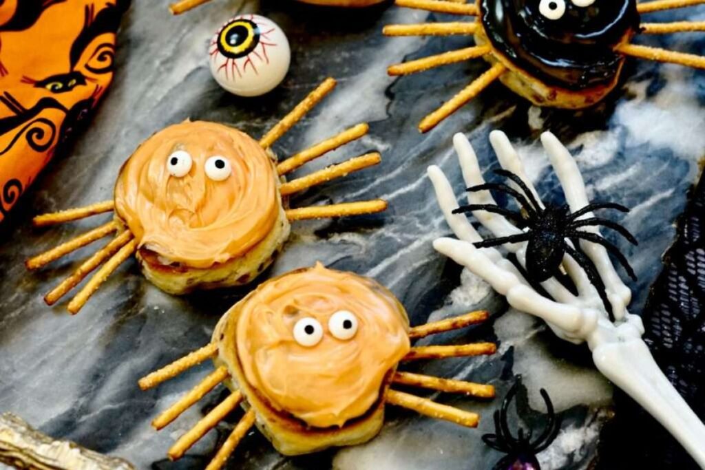 Scare Up Fun With These Spider Halloween Cinnamon Rolls