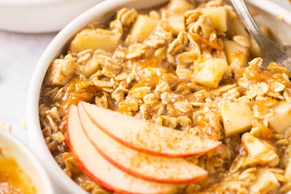 The Best Apple Pie Overnight Oats