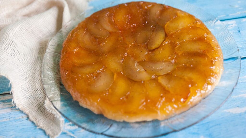 upside-down caramelized apple tart