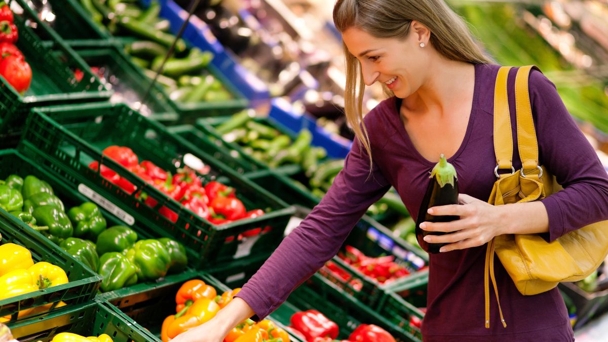 woman buying vegetables