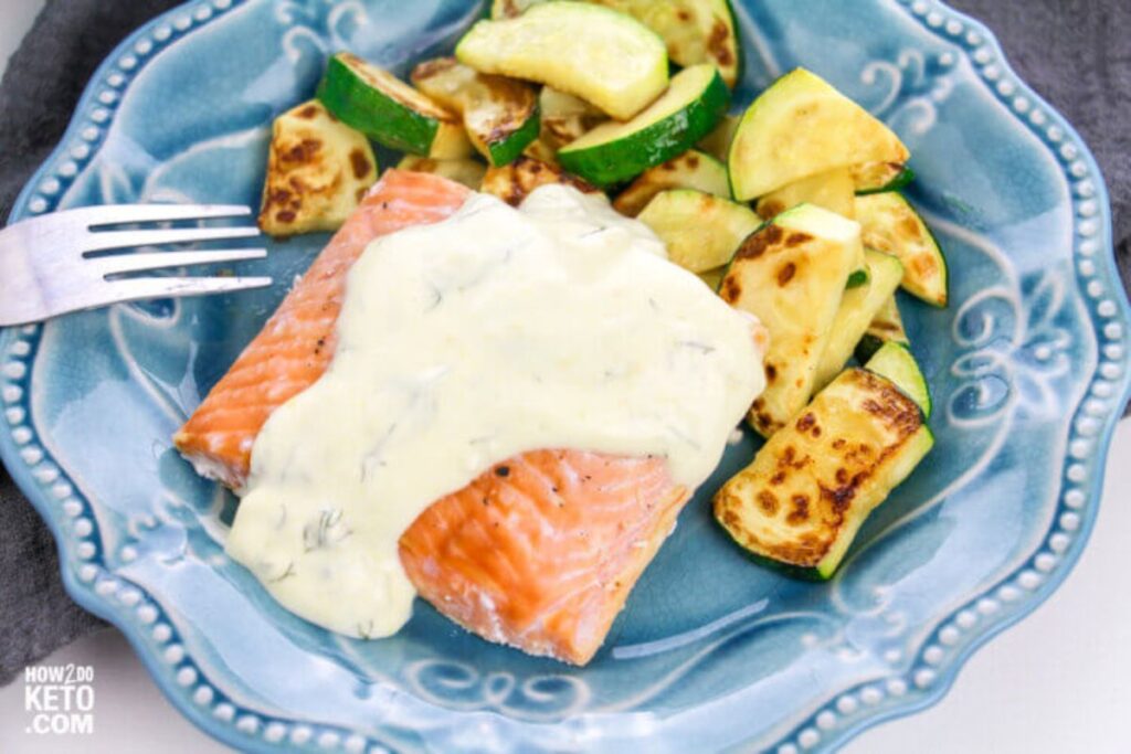 Baked Keto Salmon With Creamy Dill Sauce